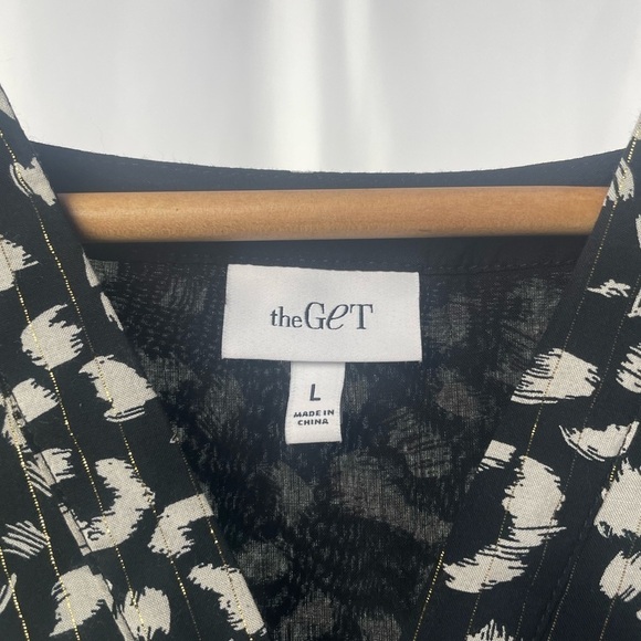The Get Long Sleeve V Neck Gold Thread Mini Dress in Black White Print Size L - Picture 2 of 4